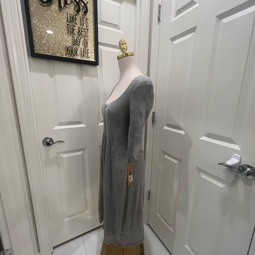 Gray Ribbed Button-Front Dress - Picture 2 of 4